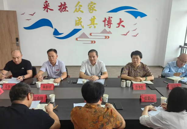 湄职院书记院长调研马克思主义学院思政工作并召开现场办公会